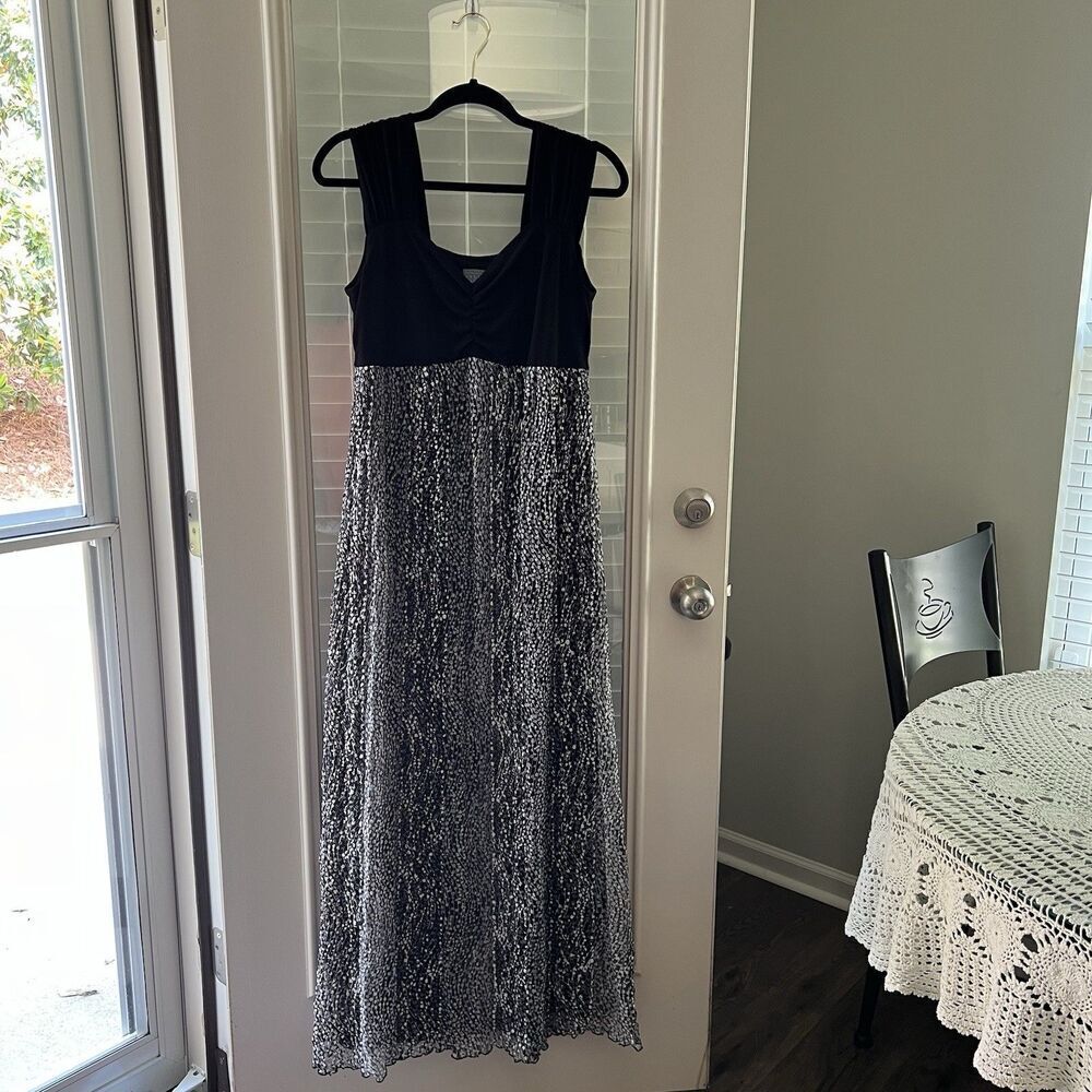 Rabbit Rabbit Rabbit Maxi Dress‎ Large Lace Overlay